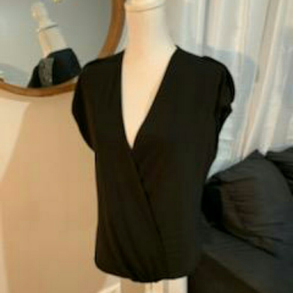 SB Black V Neck Sleeveless Top